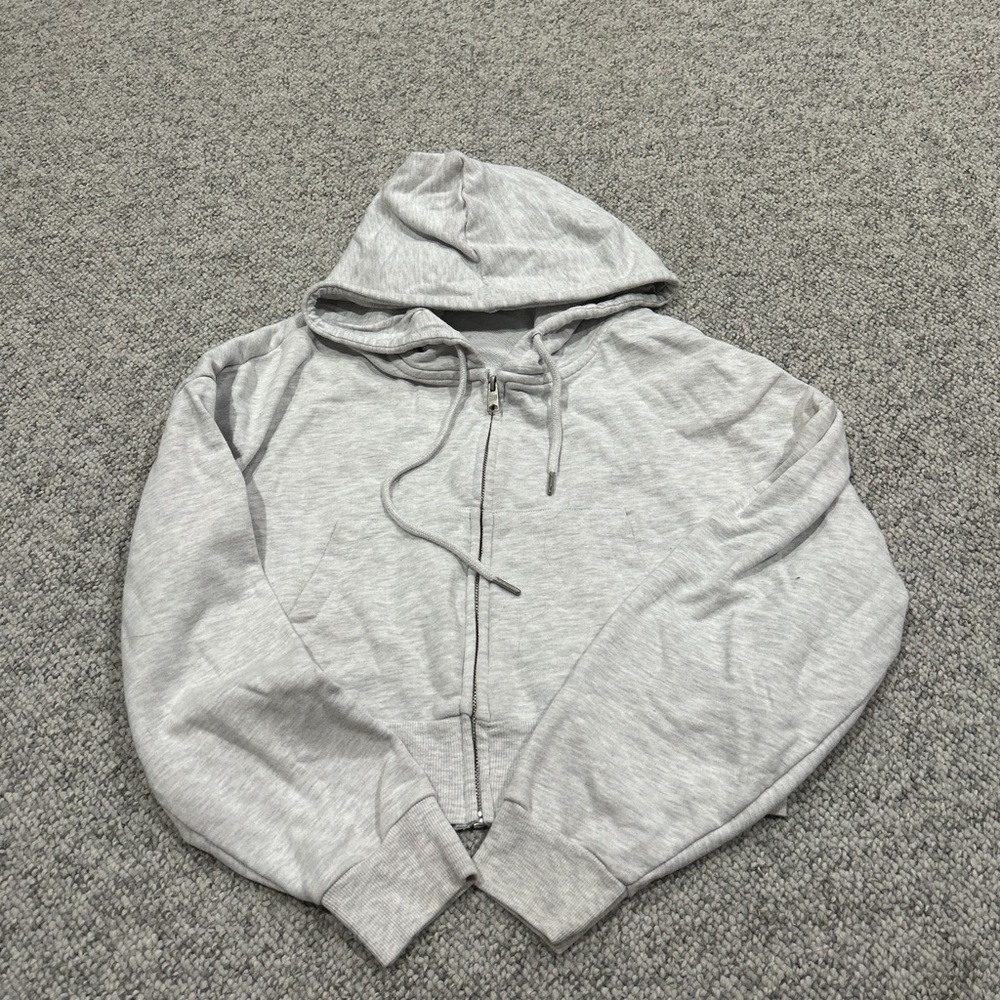 Women’s Large Garage cropped zip-up hoodie